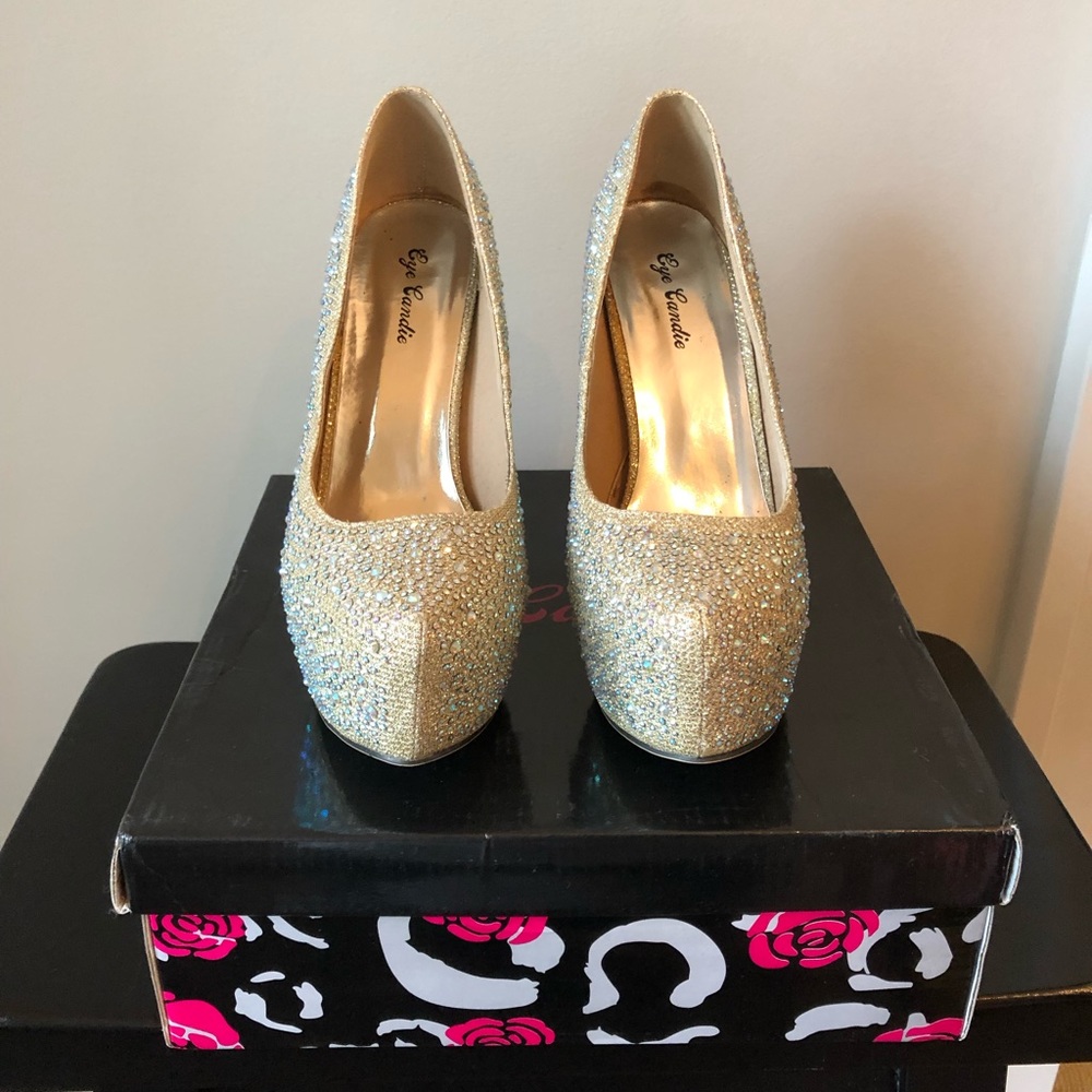 Eye Candie Gold Pumps